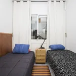 Rent 3 bedroom apartment in Barcelona