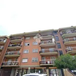 Rent 5 bedroom apartment of 150 m² in Roma