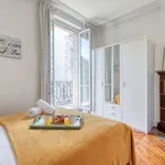 Appartement de 45 m² avec 4 chambre(s) en location à Paris