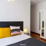 Rent a room of 130 m² in Madrid