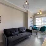 Rent 4 bedroom apartment of 65 m² in Barcelona