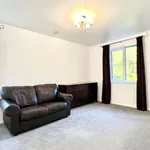 Flat to rent in Admirals Court, Reading, Berkshire RG1