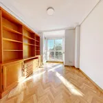 Rent 1 bedroom apartment of 32 m² in Madrid