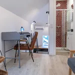 Rent 1 bedroom apartment of 40 m² in Lisbon