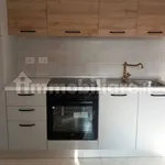 Affitto 5 camera casa di 155 m² in Maccagno con Pino e Veddasca