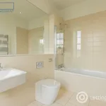 Rent 3 bedroom flat in Edinburgh