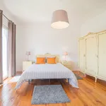 Rent 3 bedroom apartment of 90 m² in Lisboa