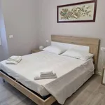 Rent 5 bedroom apartment of 90 m² in Cagliari