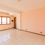 Rent 1 bedroom apartment of 261 m² in Syracuse