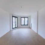 Rent 3 bedroom apartment of 65 m² in Clamart