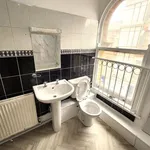 Rent 2 bedroom flat in West Midlands