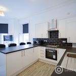 Rent 4 bedroom flat in Edinburgh