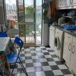 Rent a room of 12 m² in lisbon