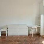 Rent 16 bedroom apartment in Lisbon