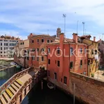 Rent 4 bedroom apartment of 65 m² in Venezia