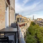 Appartement de 275 m² avec 9 chambre(s) en location à Paris