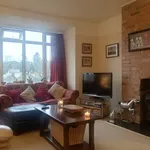 Rent 2 bedroom flat in Reigate and Banstead