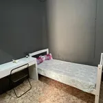 Rent 3 bedroom apartment in Barcelona