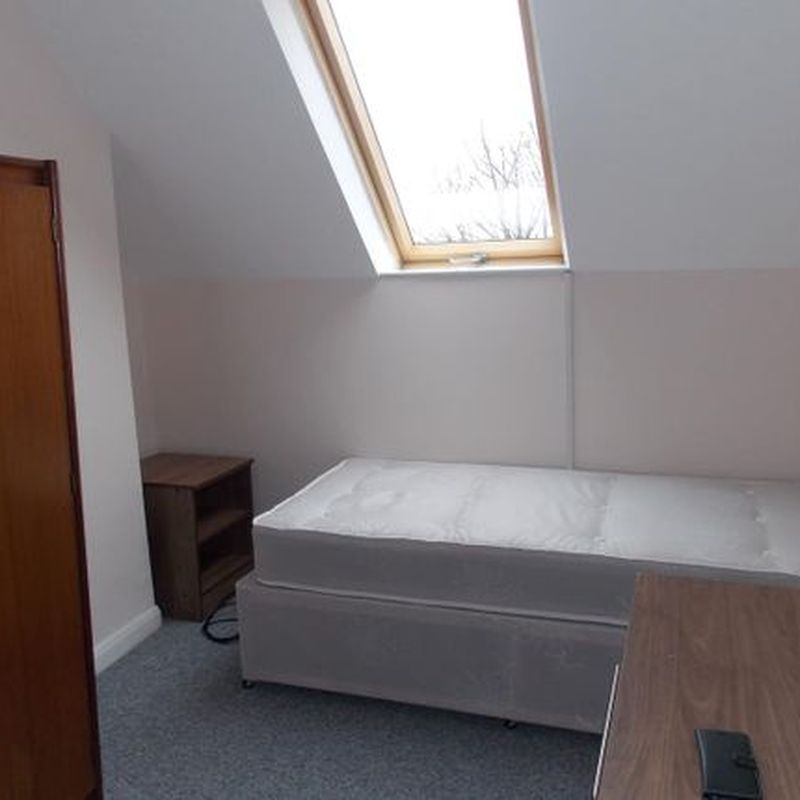 Room to rent in Room 4, 324A Beverley Road, Hull HU5