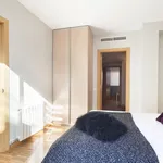 Rent 3 bedroom apartment of 915 m² in Barcelona