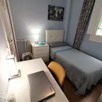 Rent a room of 120 m² in madrid