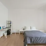 Rent a room in lisbon