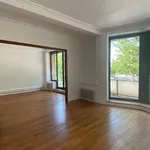 Appartement de 118 m² avec 4 chambre(s) en location à Valence