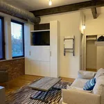 Rent 1 bedroom apartment of 69 m² in Islip