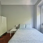 Rent 14 bedroom apartment in Lisbon