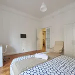 Rent 6 bedroom apartment in lisbon