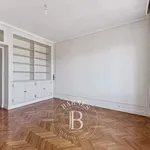 Rent 4 bedroom apartment of 141 m² in Marseille