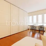 Rent 3 bedroom apartment of 120 m² in Milano