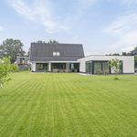 Rent 5 bedroom house of 310 m² in Verspreide huizen Heimolen