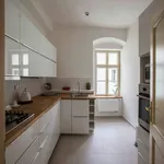 Pronajměte si 2 ložnic/e byt o rozloze 130 m² v Prague