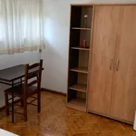 Rent a room in porto