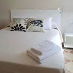 Rent 3 bedroom apartment of 120 m² in cadiz