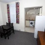 Rent 2 bedroom flat in West Midlands