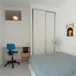 Rent 1 bedroom apartment of 25 m² in Madrid