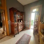 Affitto 5 camera casa di 314 m² in Gallarate