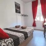 Alquilar 4 dormitorio apartamento en Valencia