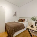 Rent a room of 120 m² in madrid