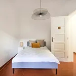 Rent a room of 100 m² in Lisboa