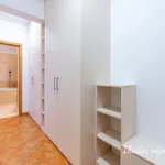 Pronajměte si 2 ložnic/e byt o rozloze 52 m² v Prague