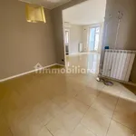 Affitto 4 camera appartamento di 130 m² in Gallarate