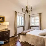 Rent 6 bedroom house of 550 m² in Rome