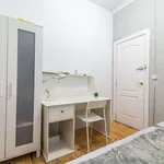 Rent a room of 180 m² in madrid