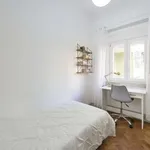 Rent a room in lisbon