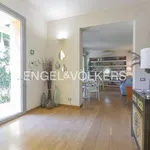 Rent 8 bedroom house of 352 m² in Roma