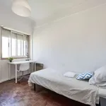 Rent a room in lisbon