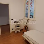 Affitto 3 camera appartamento di 75 m² in Piacenza